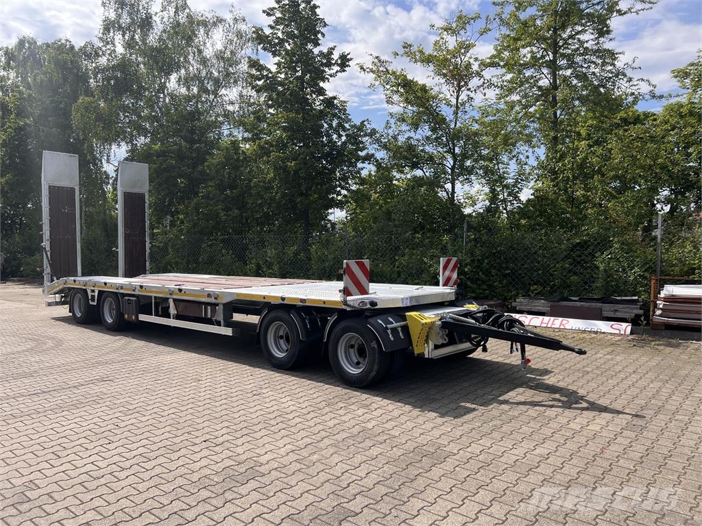 Möslein T4 VB H1 gerade neuer 4 Achs Tieflader gerade Lad Low loaders