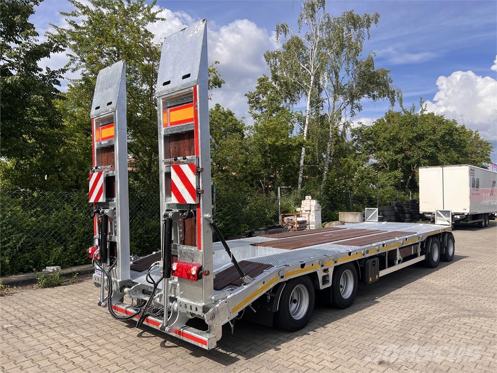 Möslein T4 VB H1 gerade neuer 4 Achs Tieflader gerade Lad Low loaders