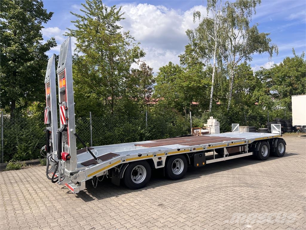 Möslein T4 VB H1 gerade neuer 4 Achs Tieflader gerade Lad Low loaders