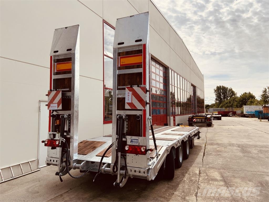 Möslein TT 31 31 t GG Tridem- Tieflader 3 Achs, gelenktNe Nízko rámové nákladné automobily