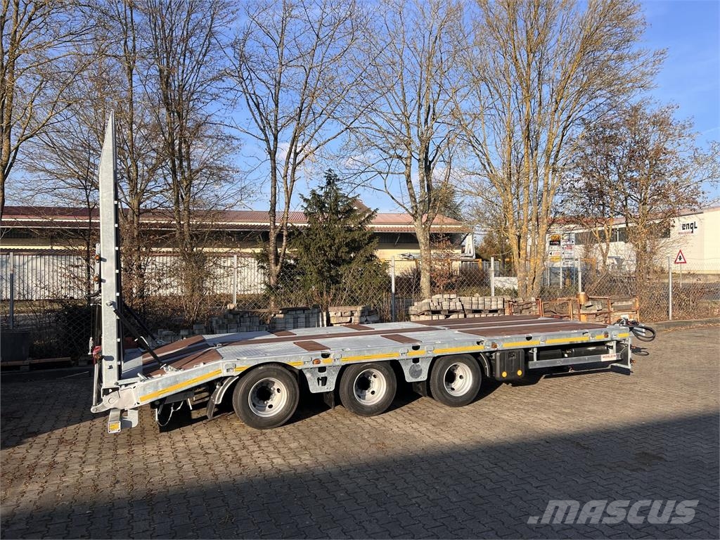 Möslein TT 34 Zugrohr Gerade 34 t GG Tridem- Tieflader 3 Mélybölcsős