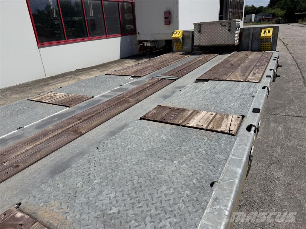 Möslein TTA33 Schwebheim 31 t Tridemtieflader, neuwertig ローローダー