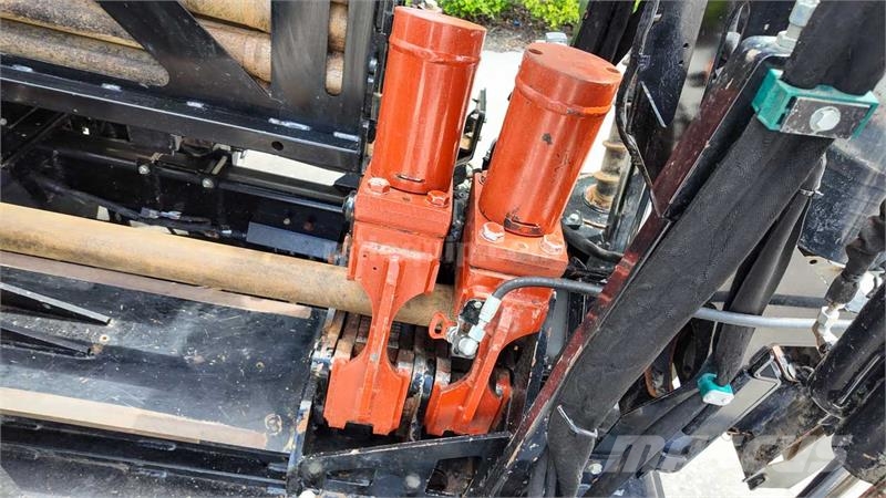 Ditch Witch AT40 水平掘削リグ