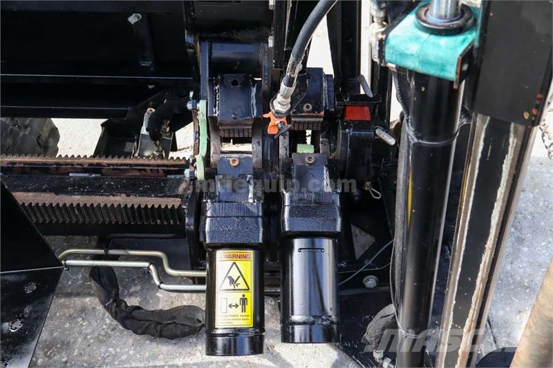 Ditch Witch JT10 水平掘削リグ