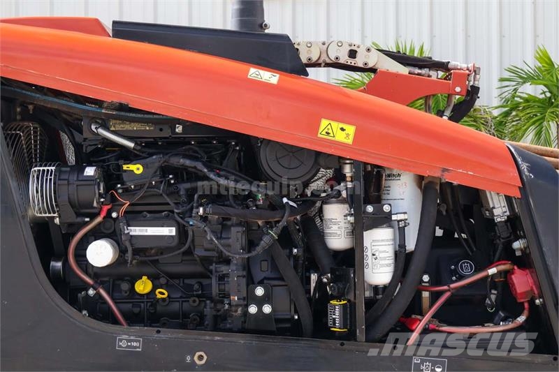 Ditch Witch JT10 水平掘削リグ