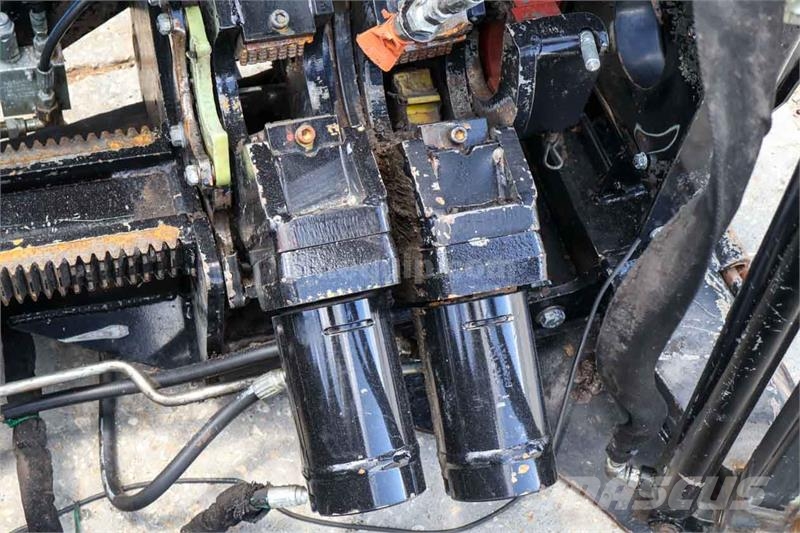 Ditch Witch JT10 水平掘削リグ
