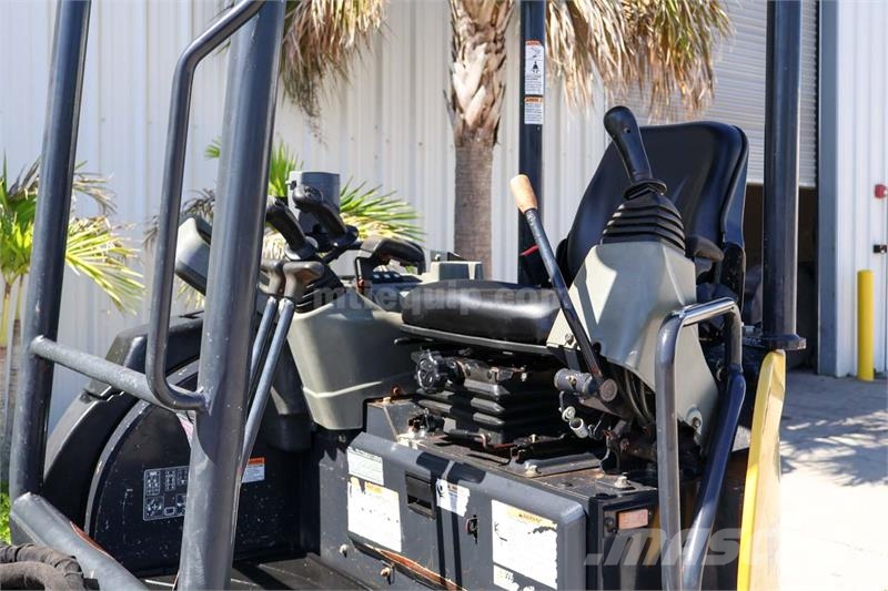 Yanmar VIO35-6A 小型挖掘机