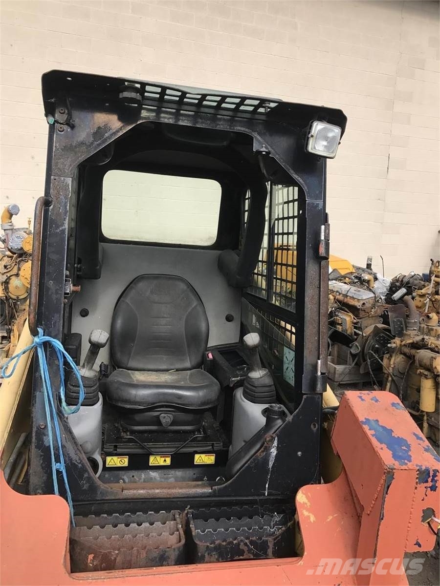 CAT 226B Minicargadoras