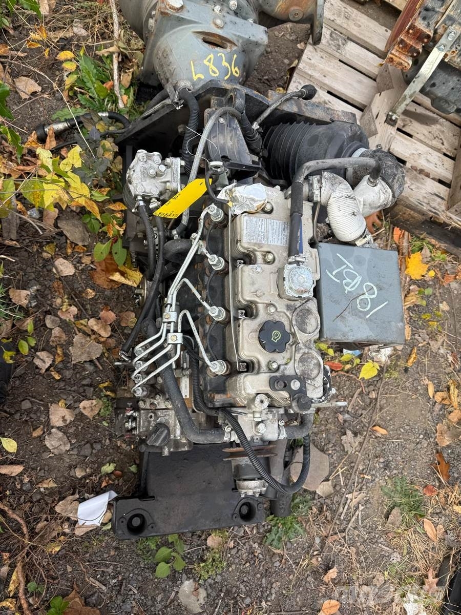CAT 3024 发动机