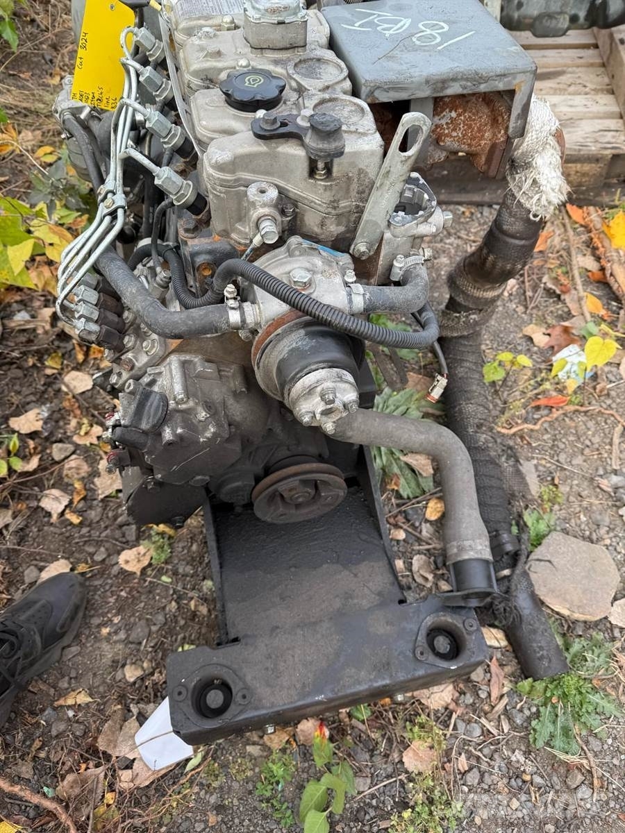 CAT 3024 发动机