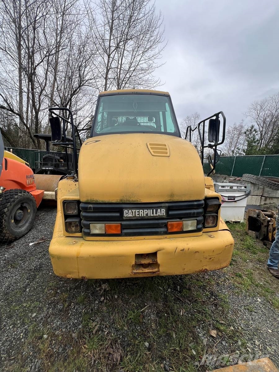 CAT 730 Dumper - Knickgelenk