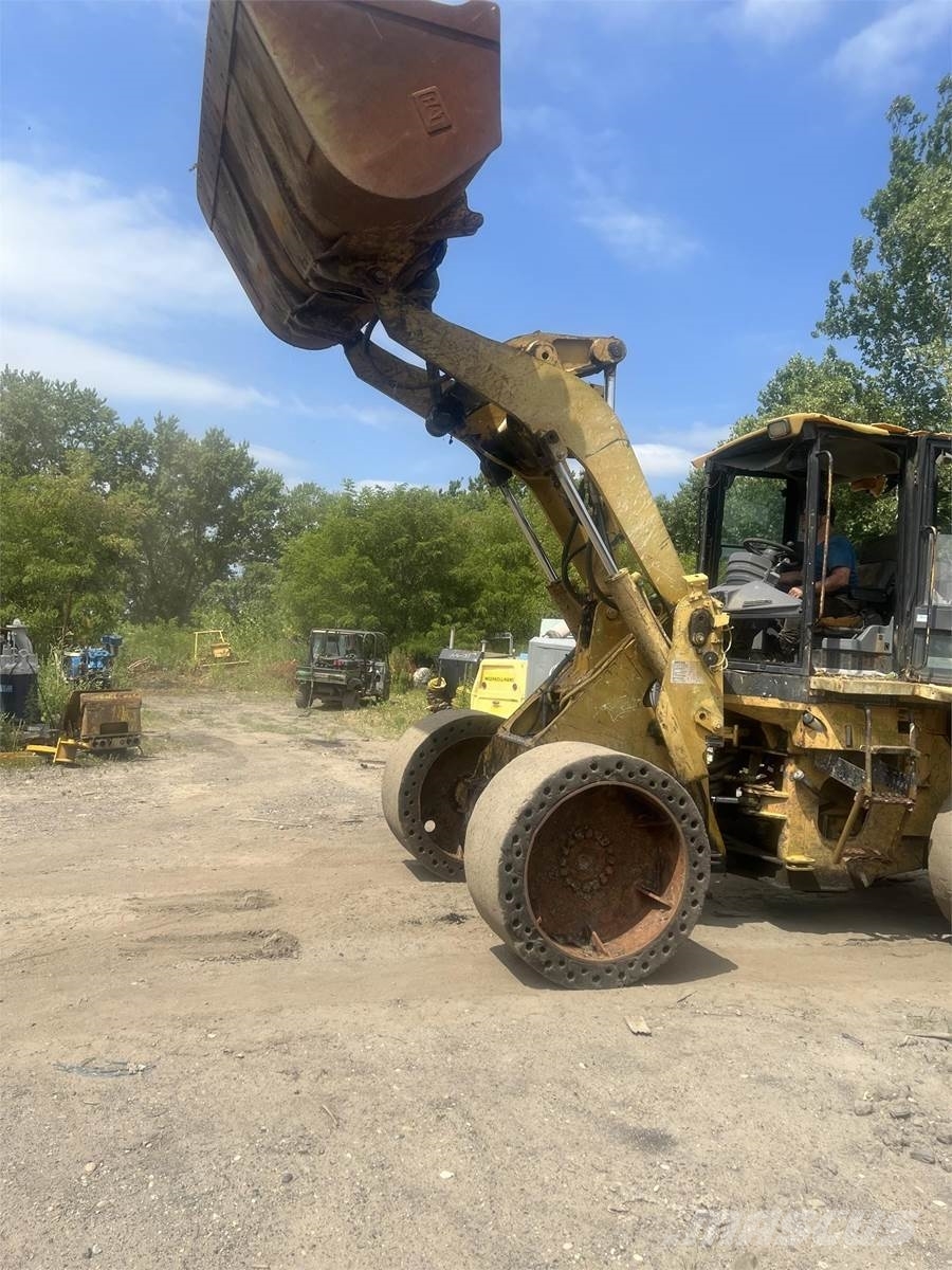 CAT 938G II لوادر بعجل
