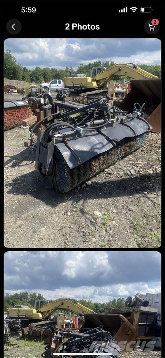 CAT BA25 Balayeuse / Autolaveuse