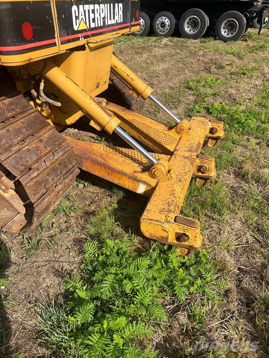 CAT D5N 履帶推土機