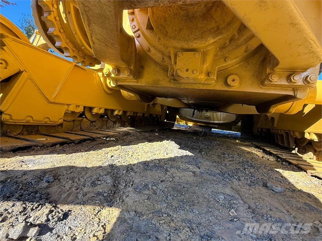 CAT D6T Гусеничные бульдозеры