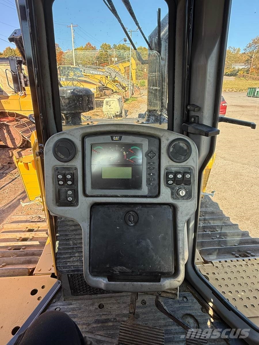 CAT D6T Гусеничные бульдозеры