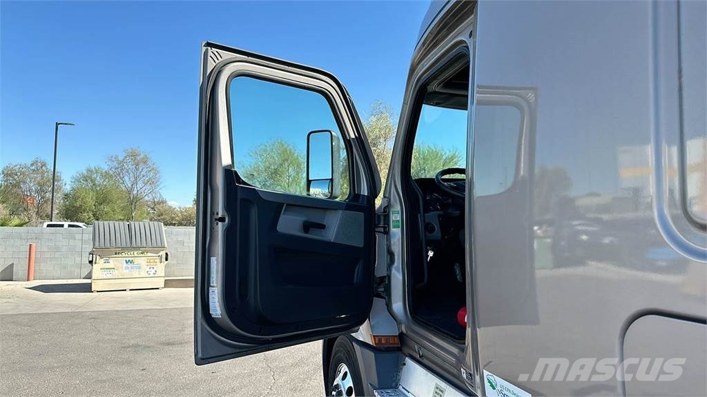 Freightliner Cascadia Sadulveokid