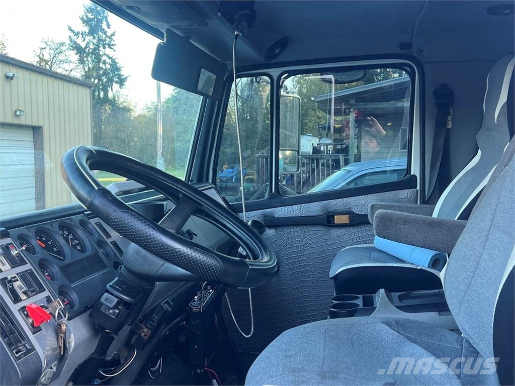 Freightliner FL70 Tracteur routier