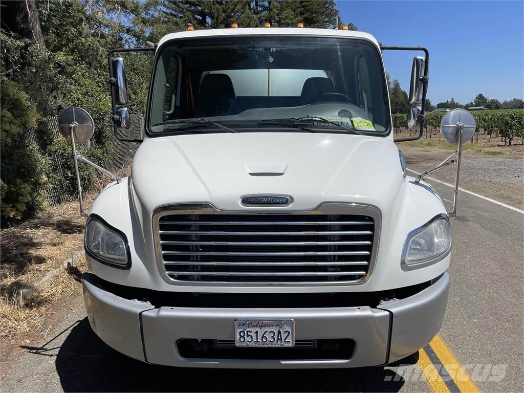 Freightliner M2 106 Tractor Units