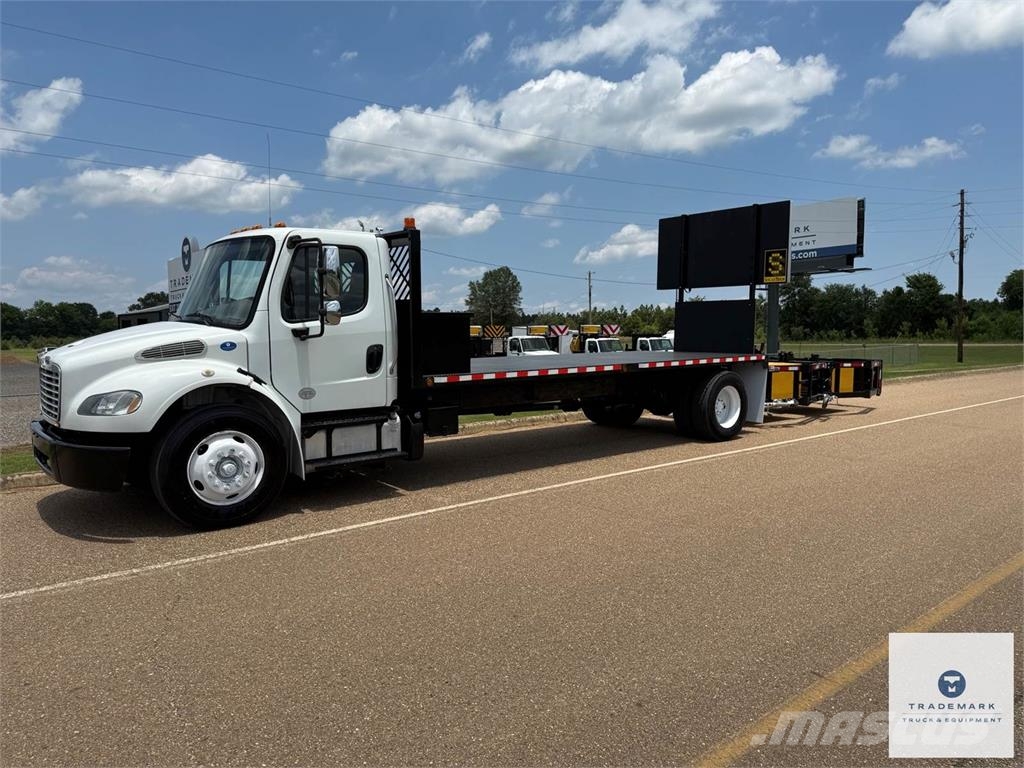 Freightliner M2 106 Комунальні автомобілі / автомобілі загального призначення