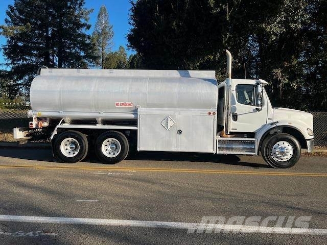 Freightliner M2 112 Вантажівки-цистерни