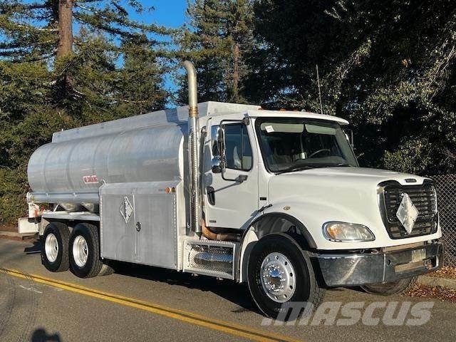 Freightliner M2 112 Вантажівки-цистерни