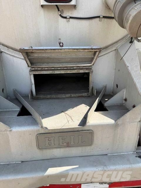 Heil 1600 AIR RIDE DRY BULK PNEUMATIC TANK Cisterna