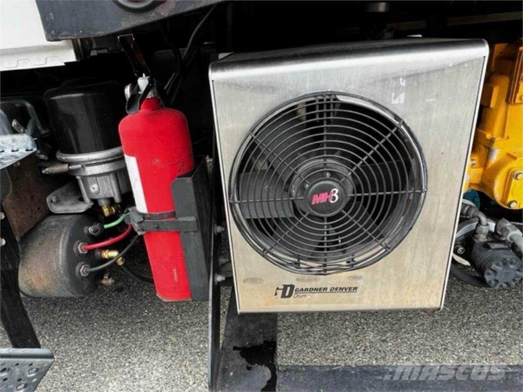International DuraStar 4300 Tankwagen