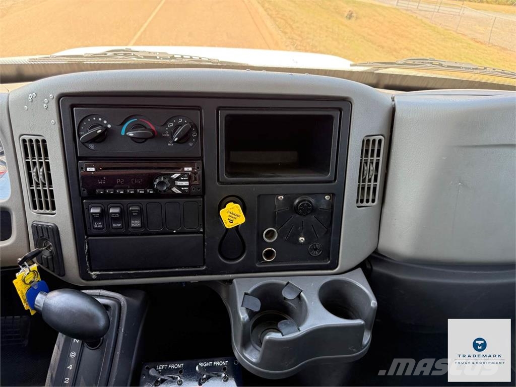 International DuraStar 4300 Autocisterna