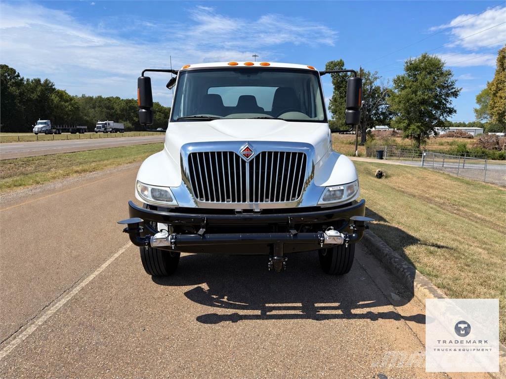 International DuraStar 4300 Autocisterna