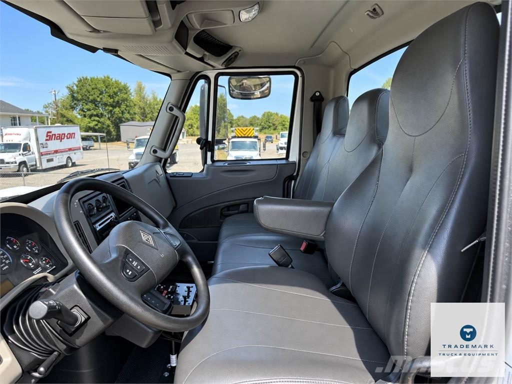 International DuraStar 4300 Autocisterna