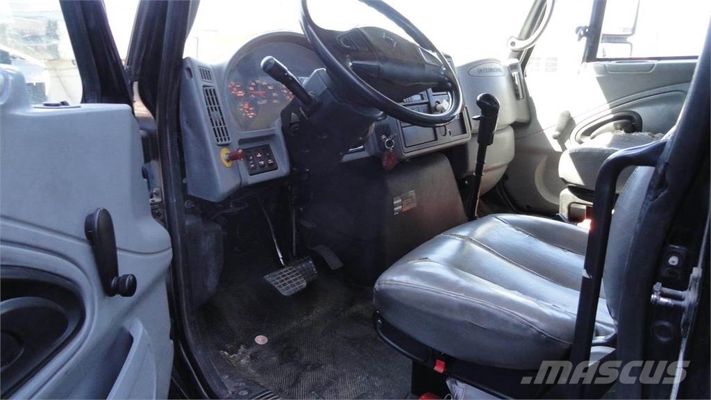 International DuraStar 4400 Tankwagen
