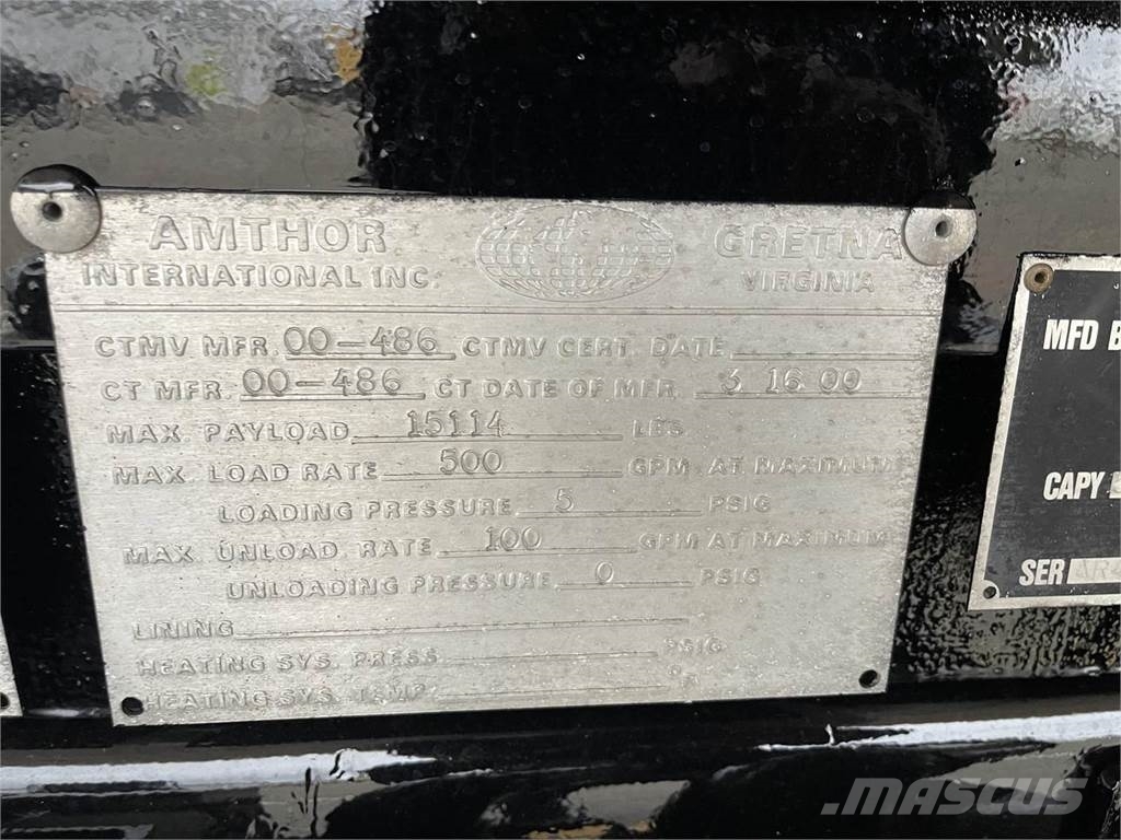 International DuraStar 4400 Camiones cisterna