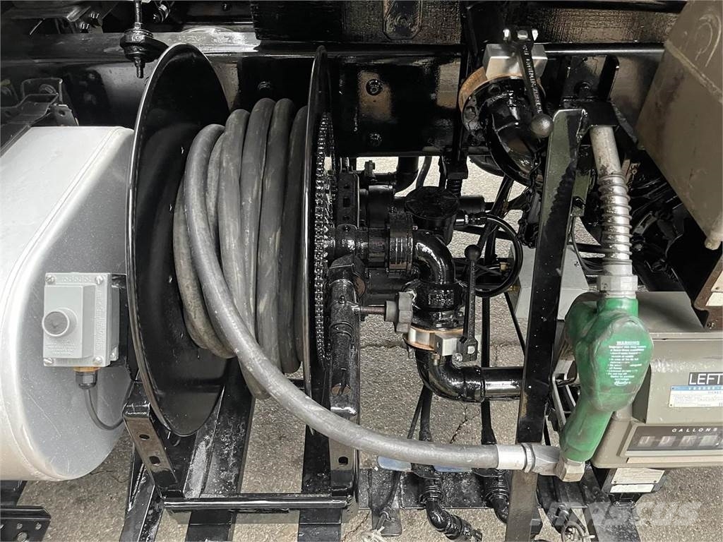 International DuraStar 4400 Camiones cisterna