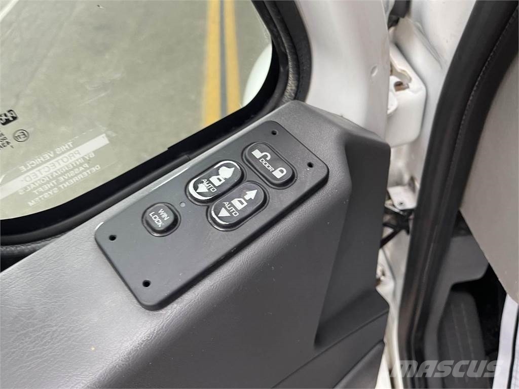 International DuraStar 4400 Camiones cisterna