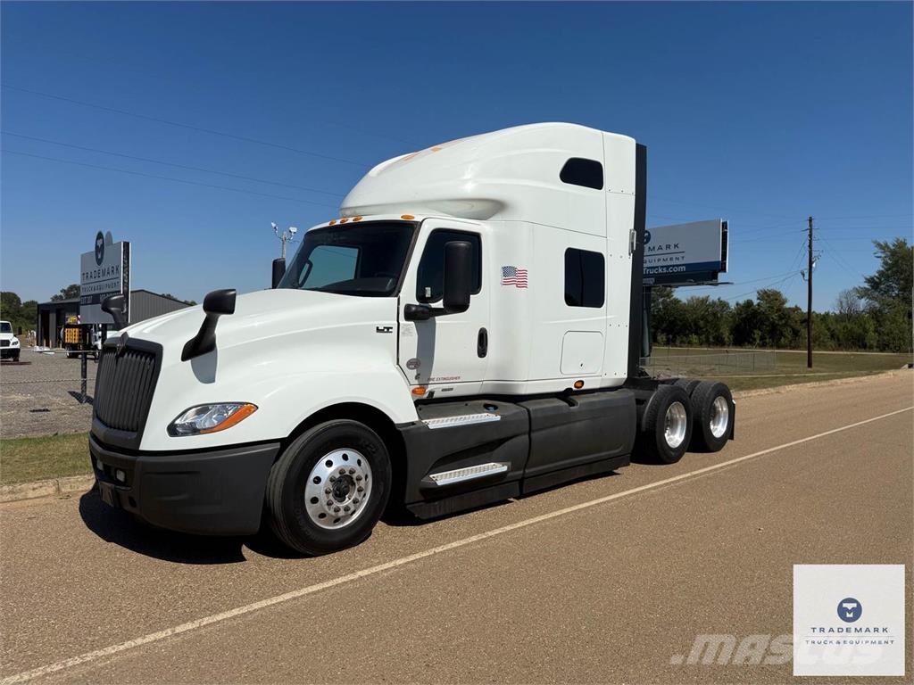 International LT625 트랙터 유닛
