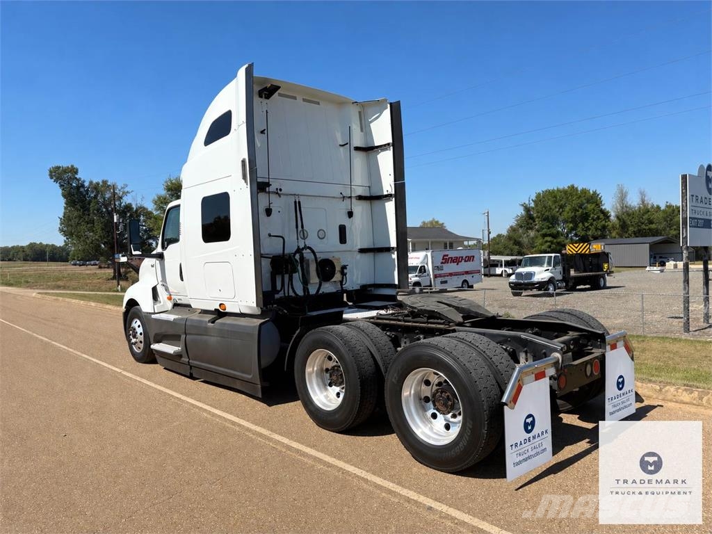 International LT625 트랙터 유닛