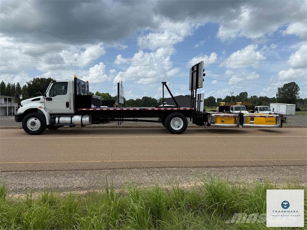 International MV607 Municipal / general purpose vehicles
