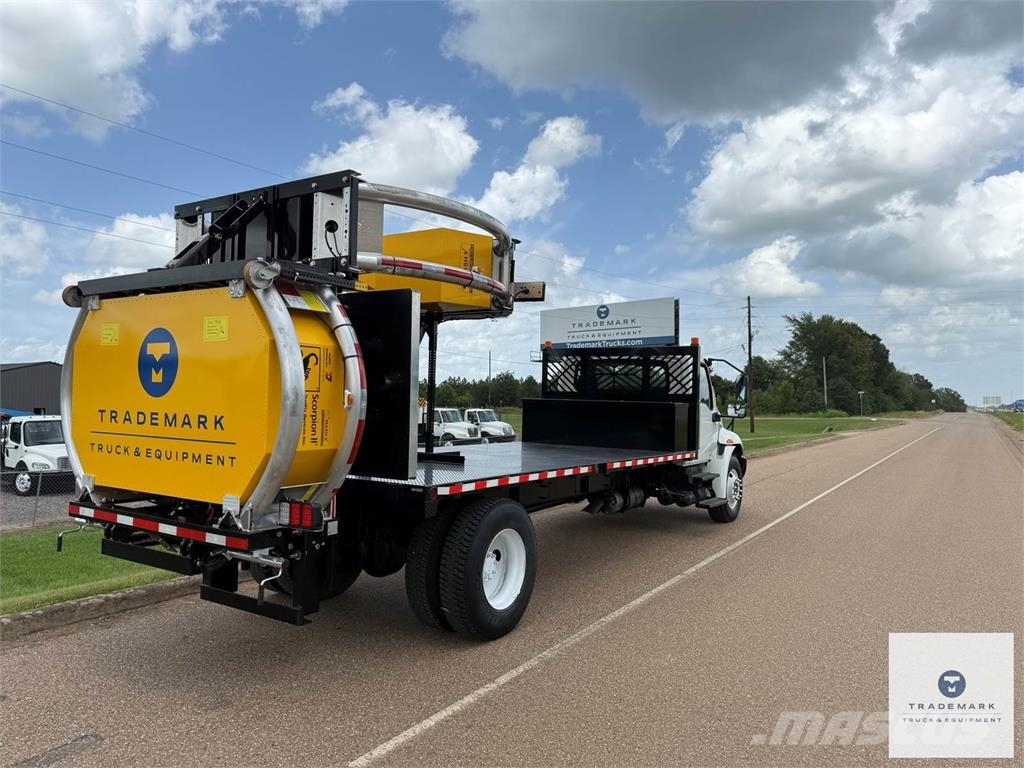 International MV607 Municipal / general purpose vehicles