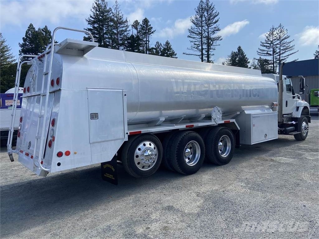 International WorkStar 7500 Tankwagen