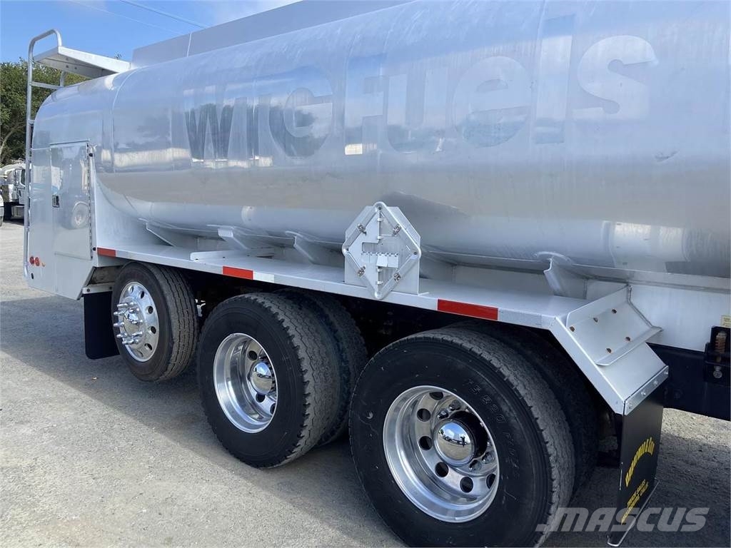 International WorkStar 7500 Tankwagen