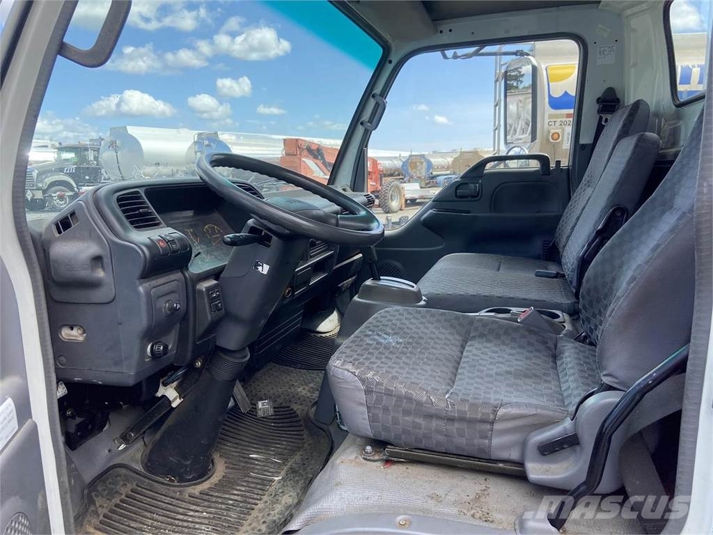 Isuzu NPR HD Kofferaufbau