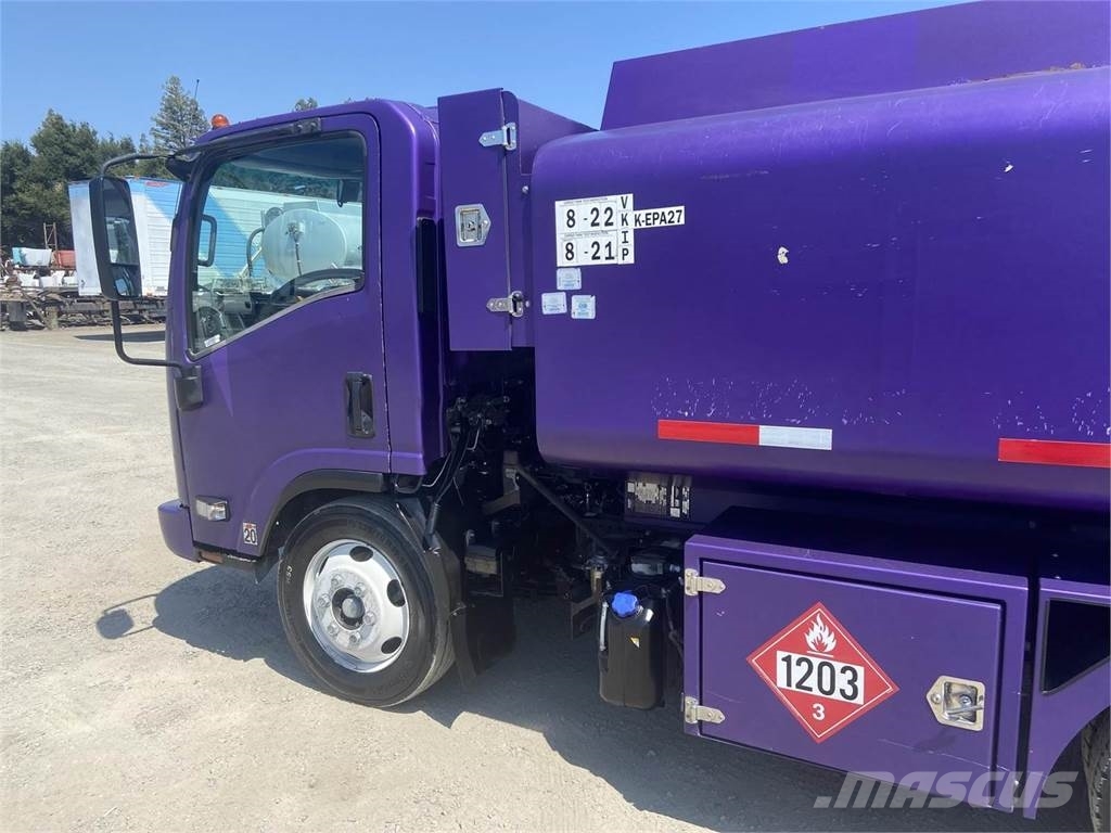 Isuzu NQR 油罐车