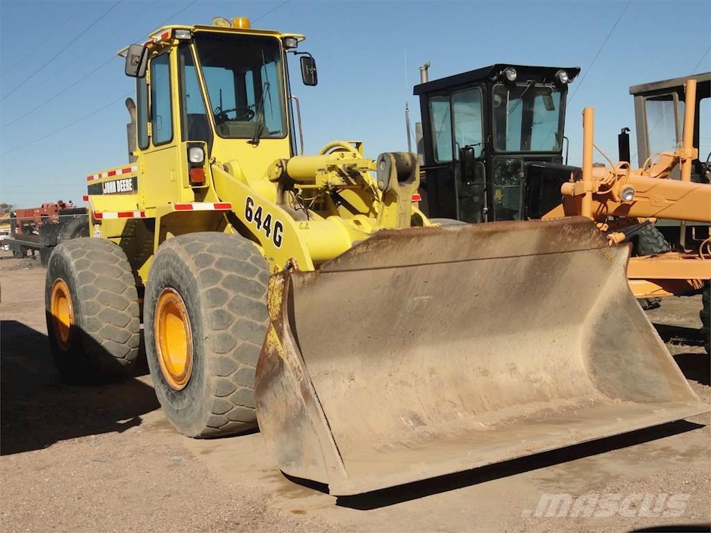 John Deere 644G Фронтальные погрузчики