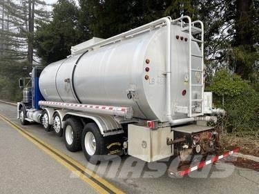 Kenworth T800 탱커 트럭