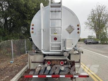 Kenworth T800 탱커 트럭