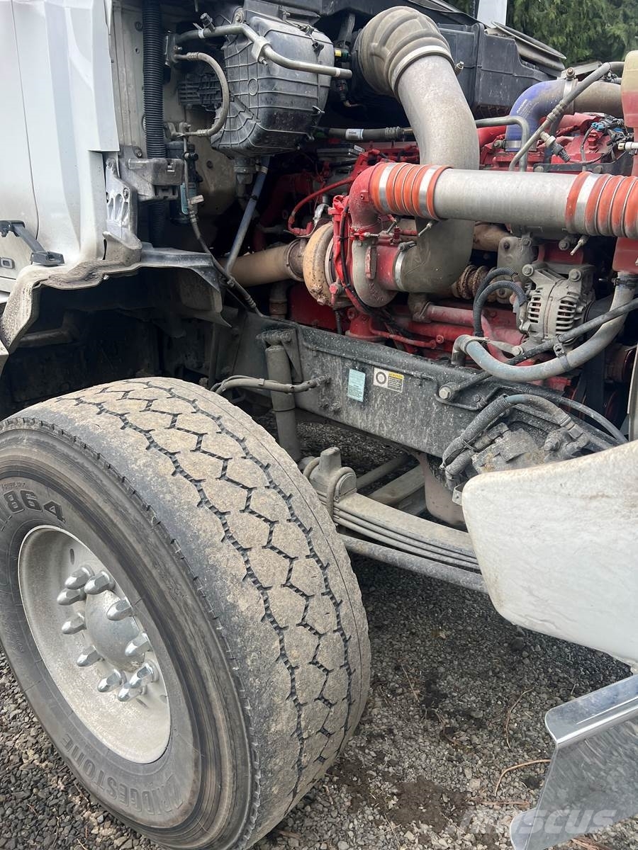 Kenworth T880 Tipper trucks
