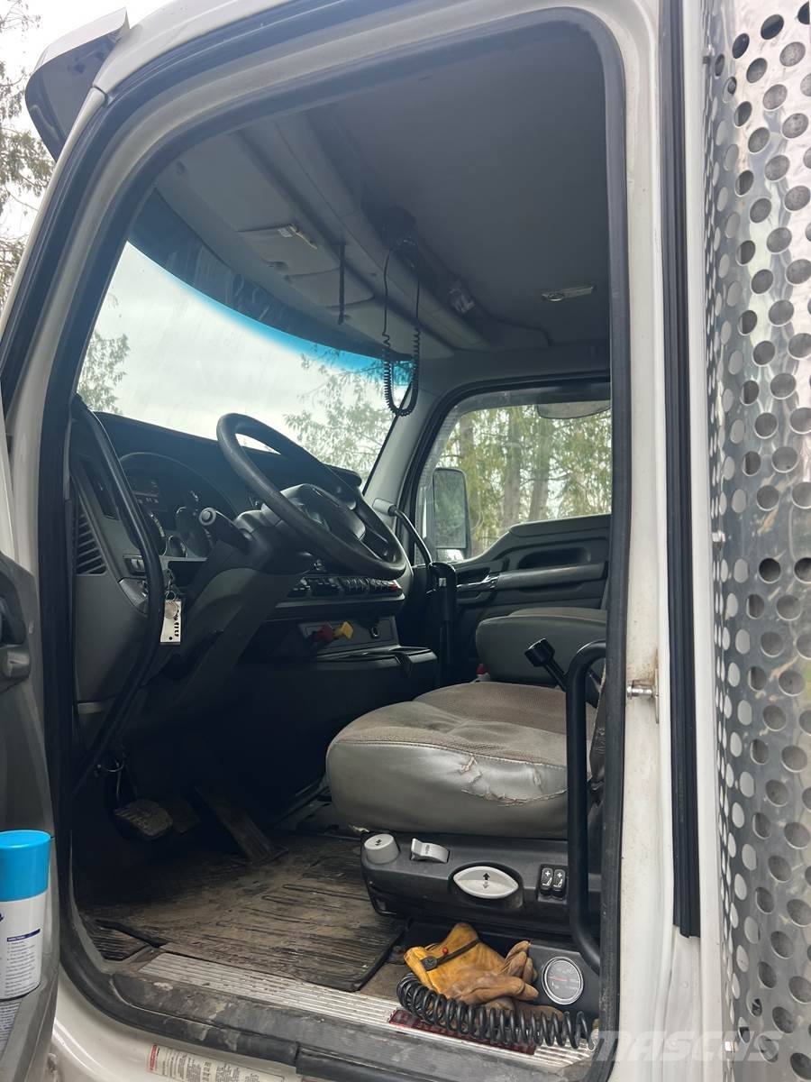 Kenworth T880 Tipper trucks