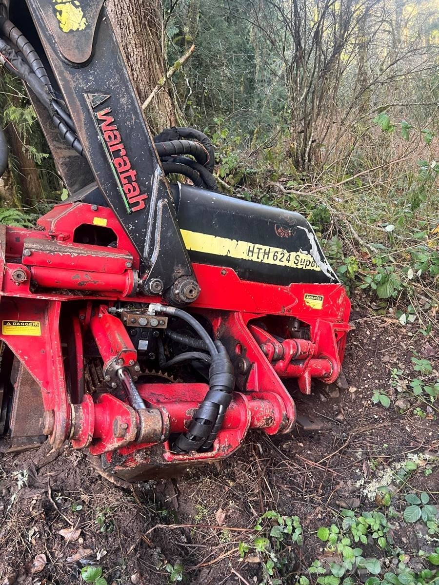 Kobelco SK290LC Pacēlāji un iekrāvēji