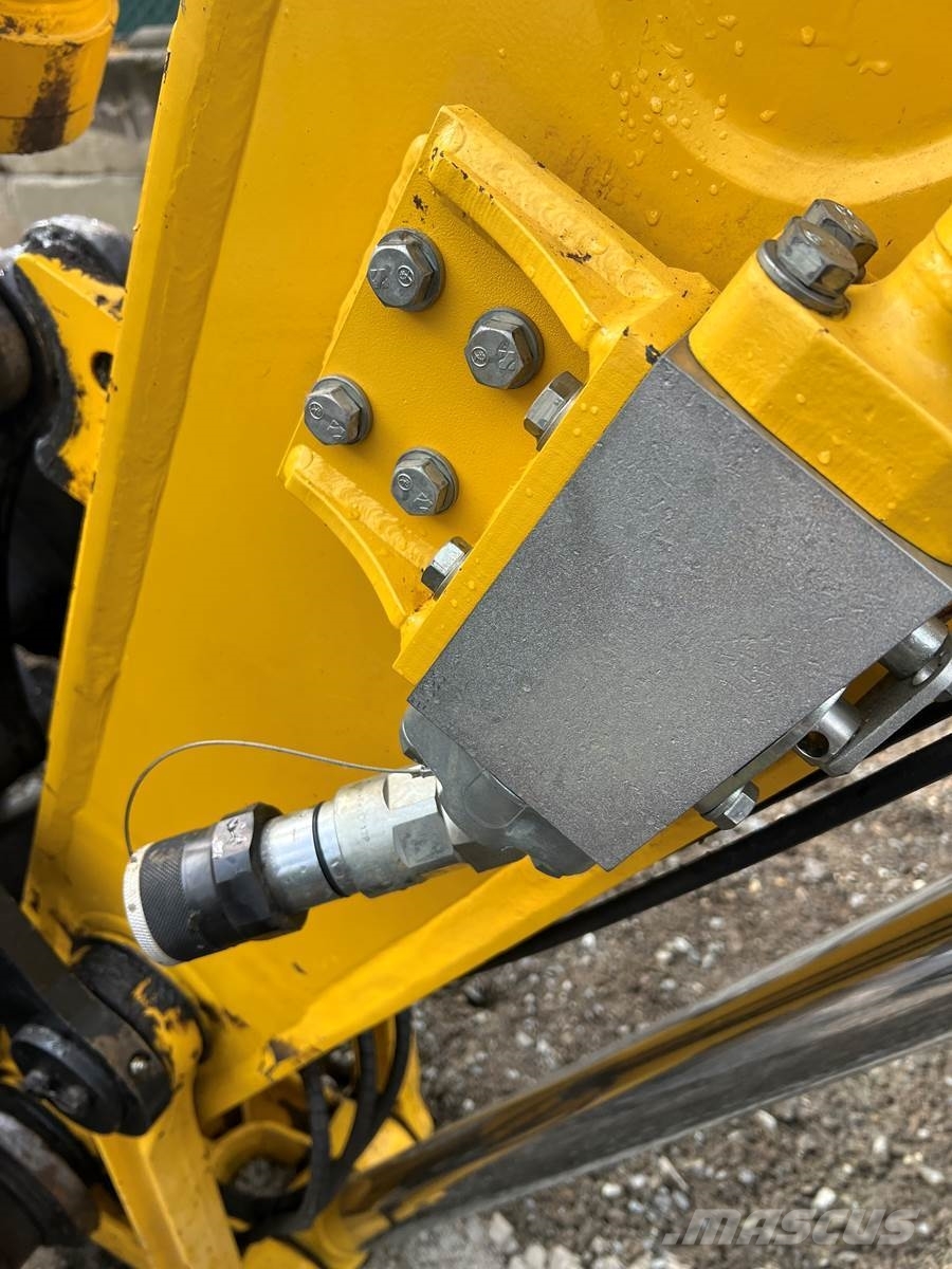 Komatsu PC238USLC-11 Εκσκαφείς με ερπύστριες
